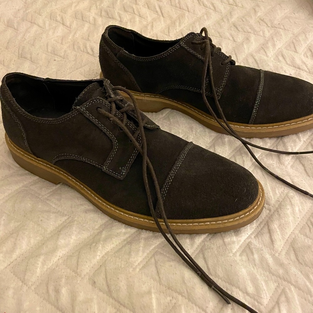 Perry Ellis Portfolio 9.5 suede shoes